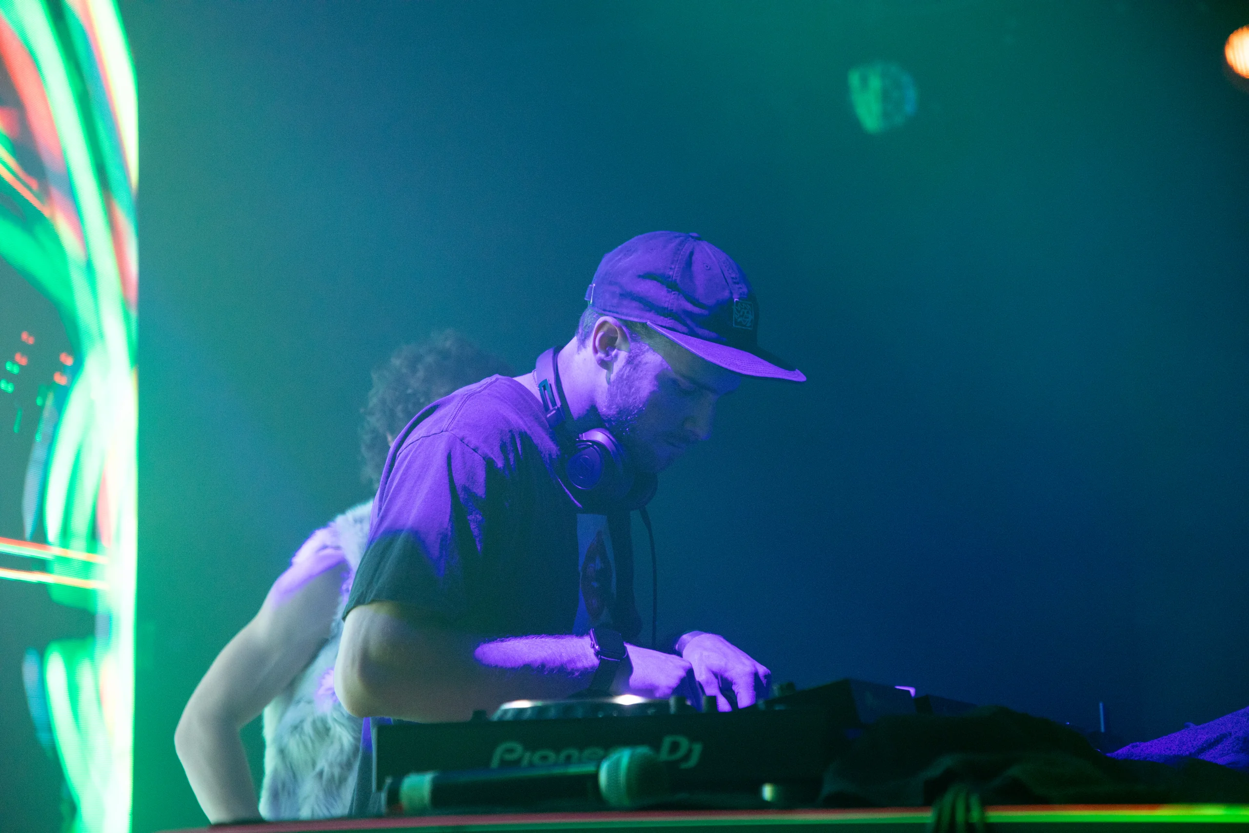 Gregor Egan DJing